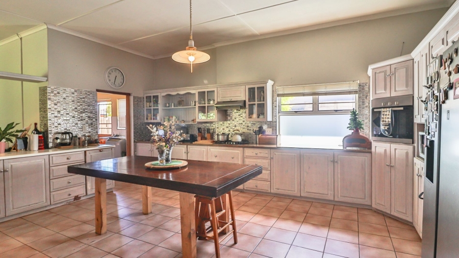 5 Bedroom Property for Sale in Vincent Eastern Cape